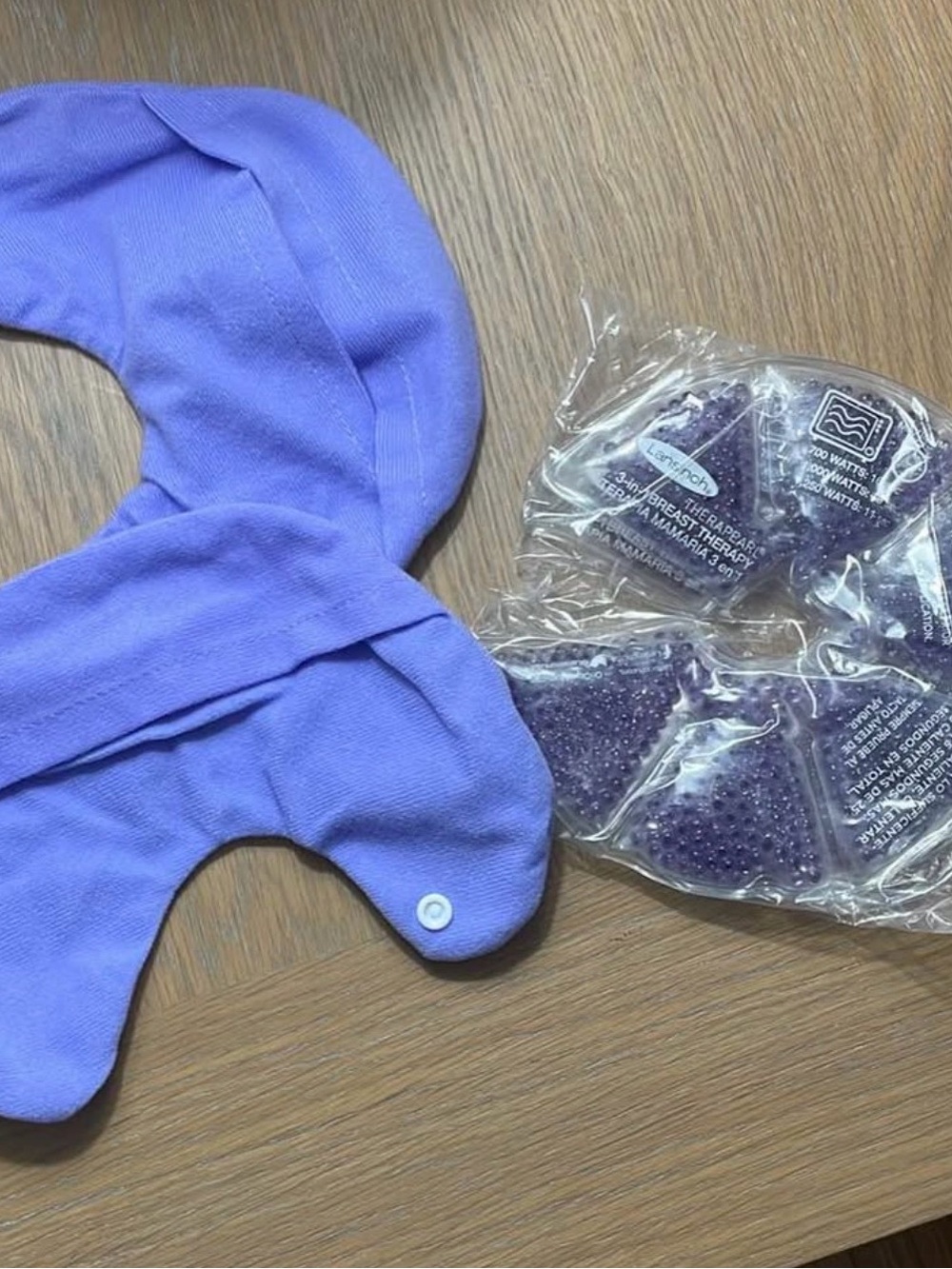 Lansinoh 3-in-1 Breast Therapy hot & cold packs